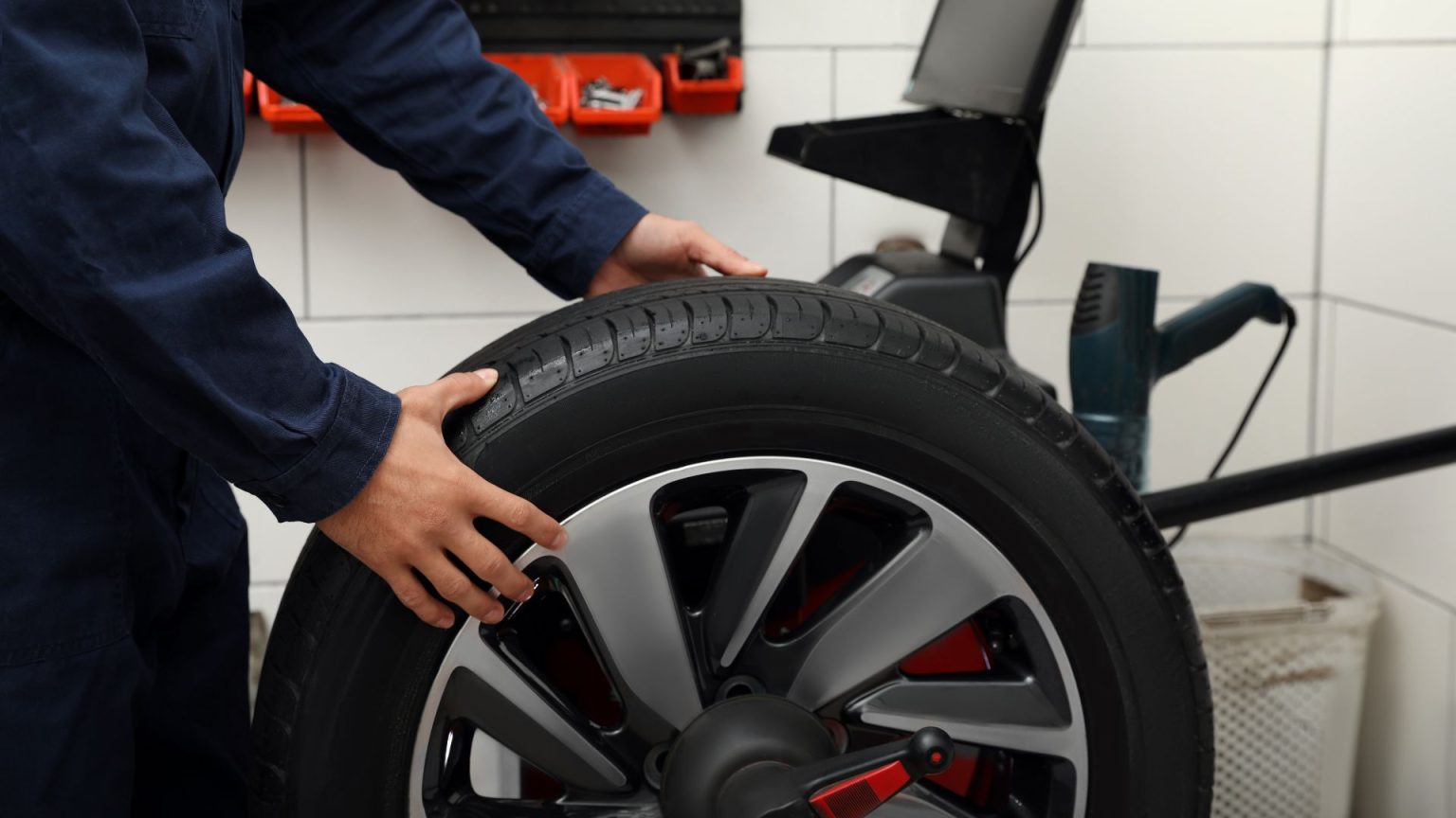 What Causes Tire Wear On The Inside Causes And Fixes Rerev