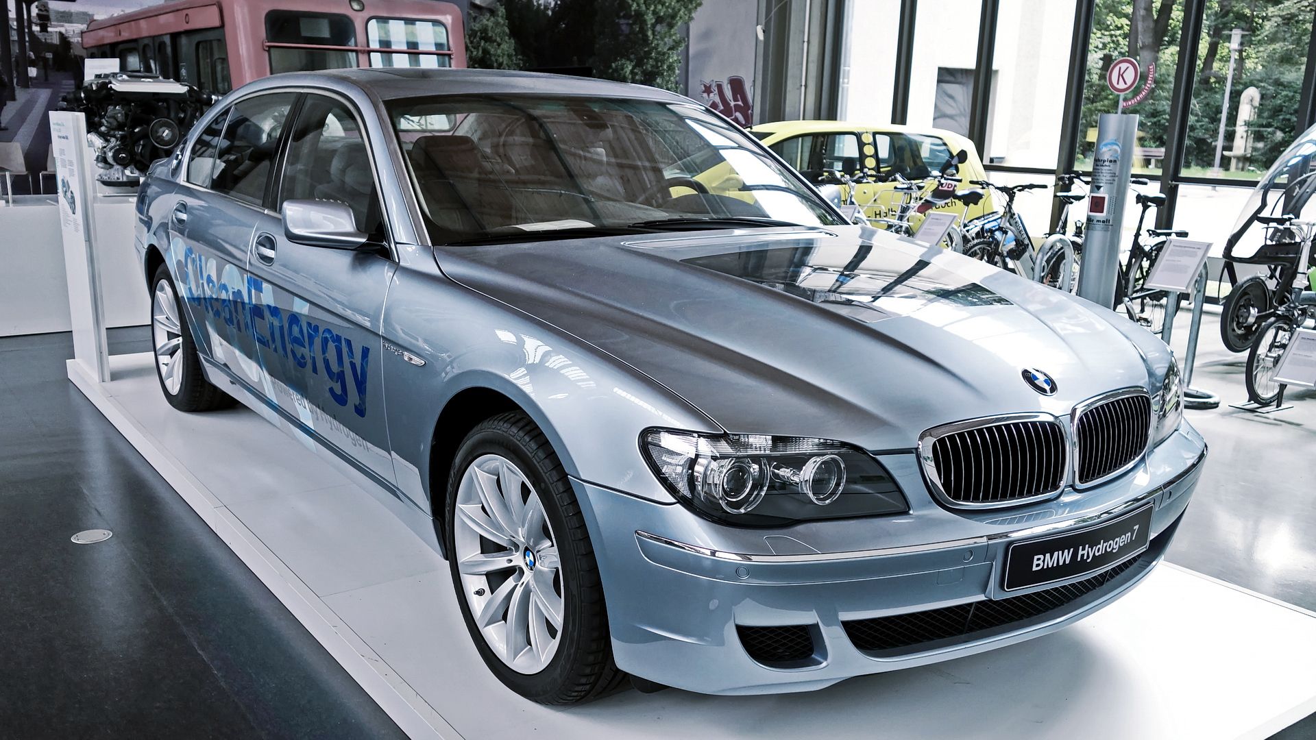 BMW 7-series