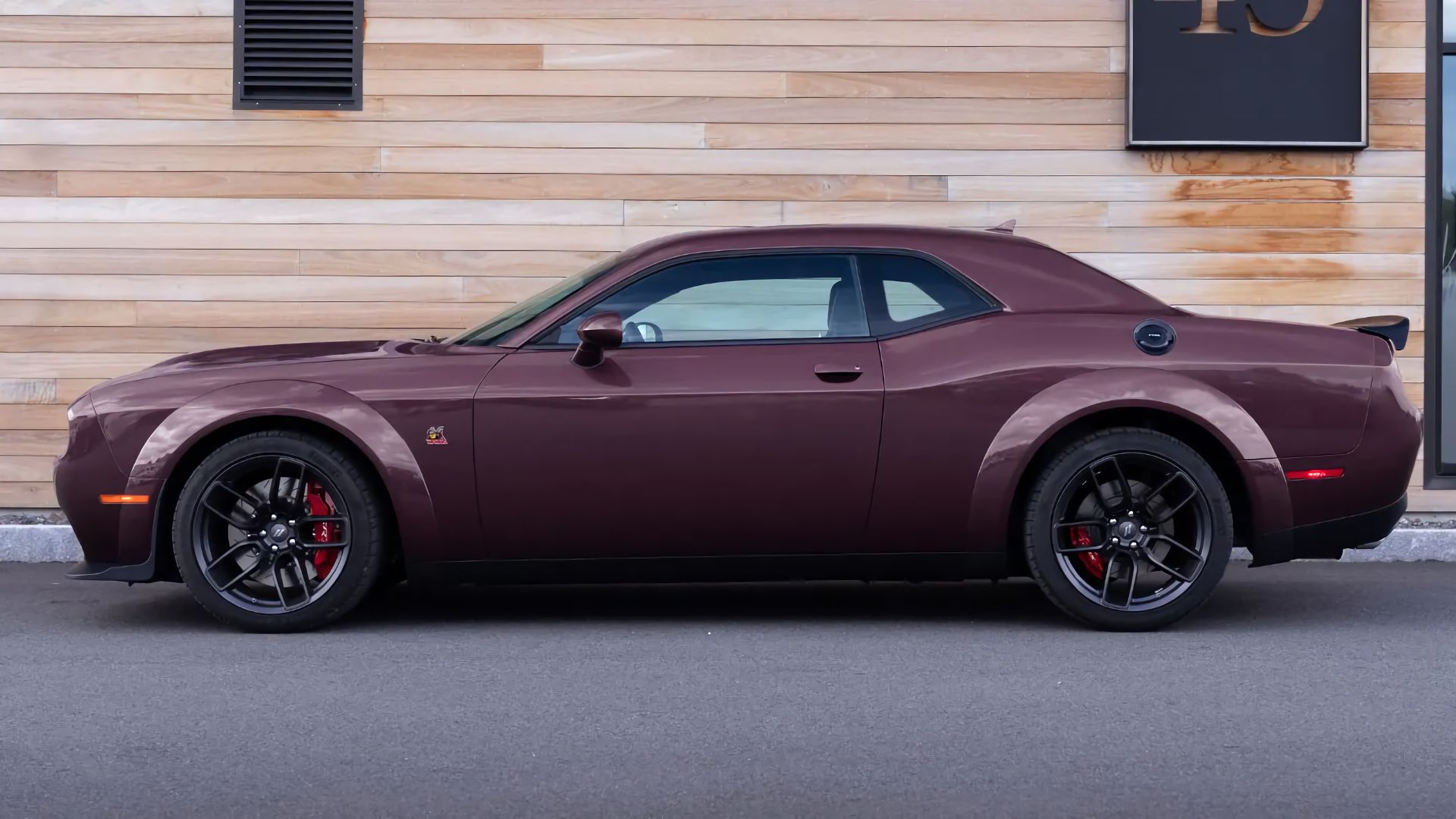 Dodge Challenger SRT8