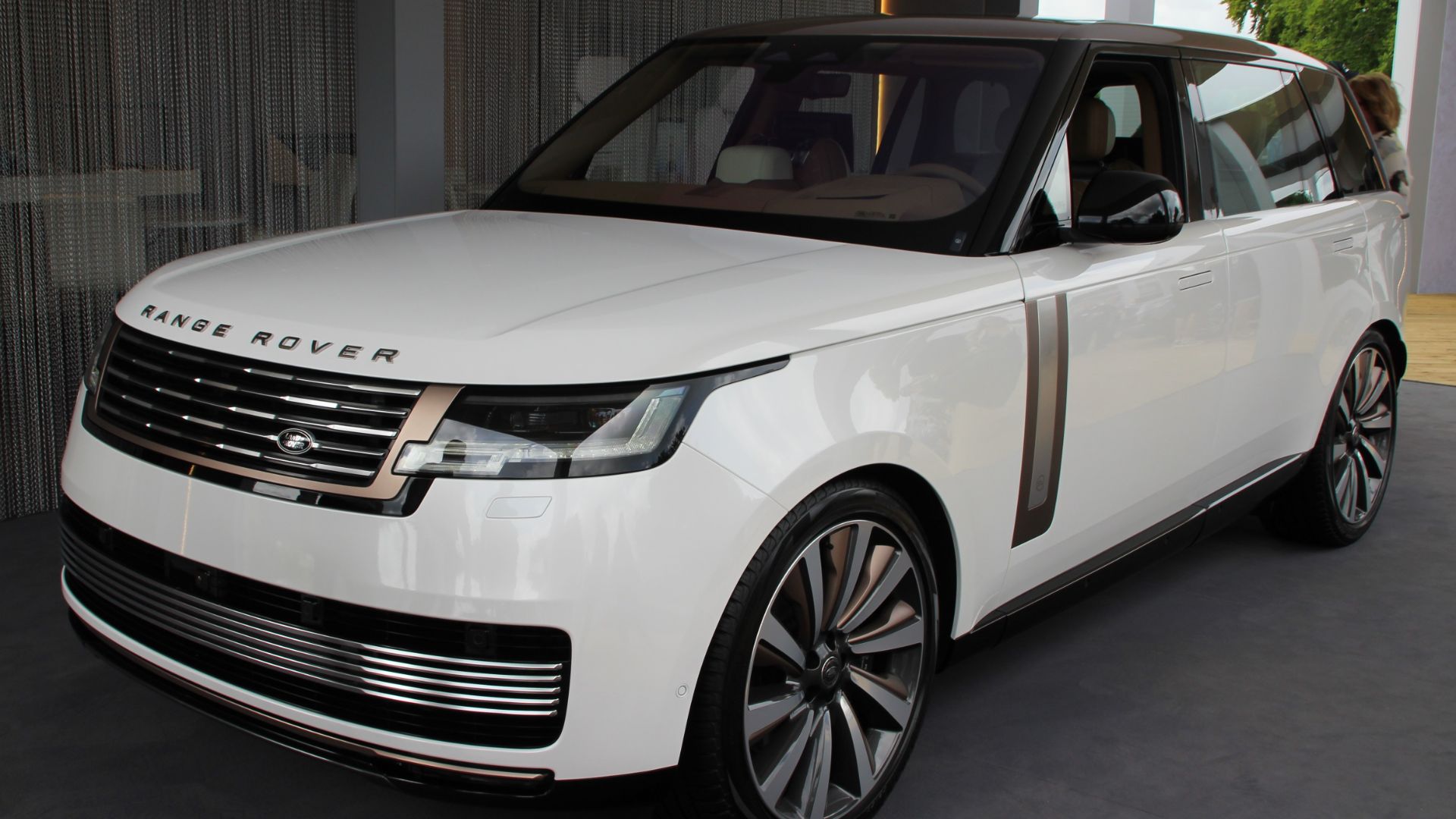 Range Rover SVA