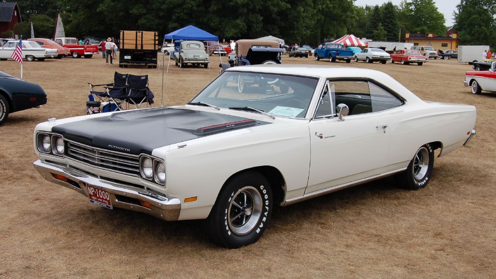 Inside Jesse James’s 582K car collection (2023)