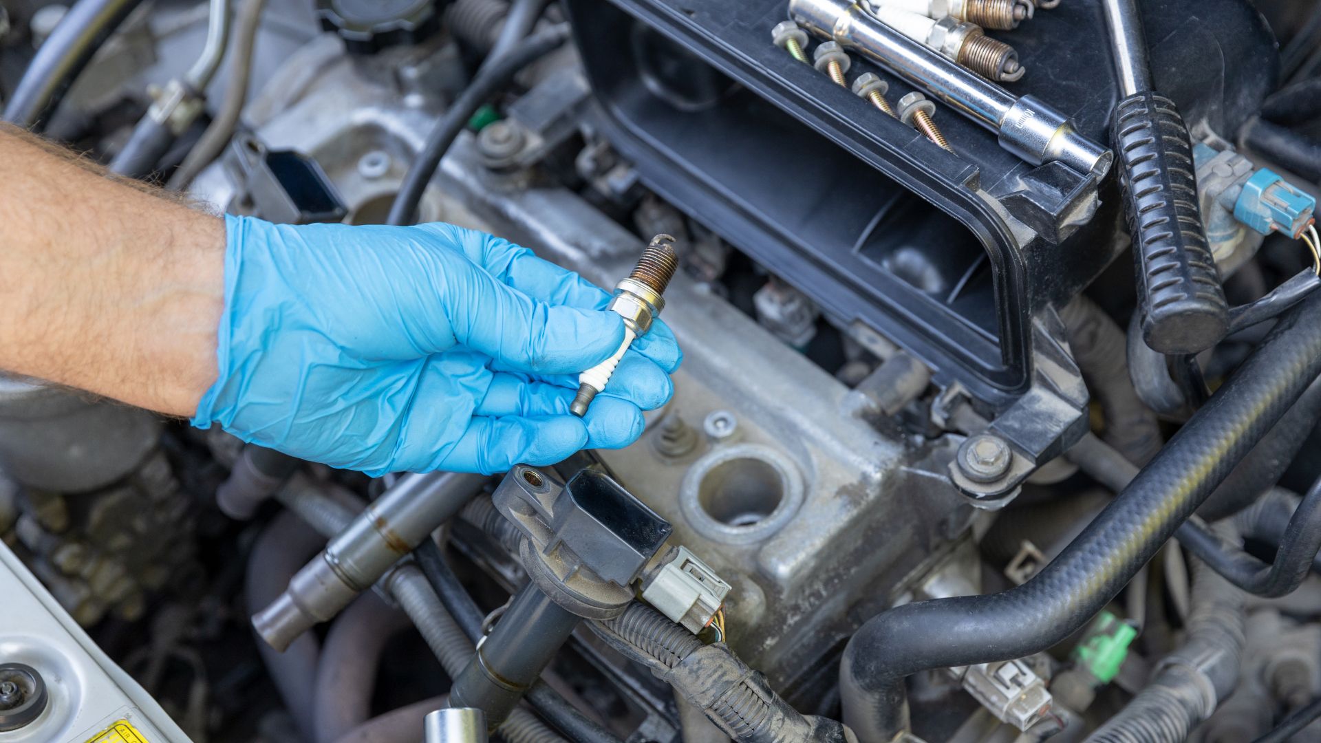 Car turns off when stopped at light causes and fixes REREV