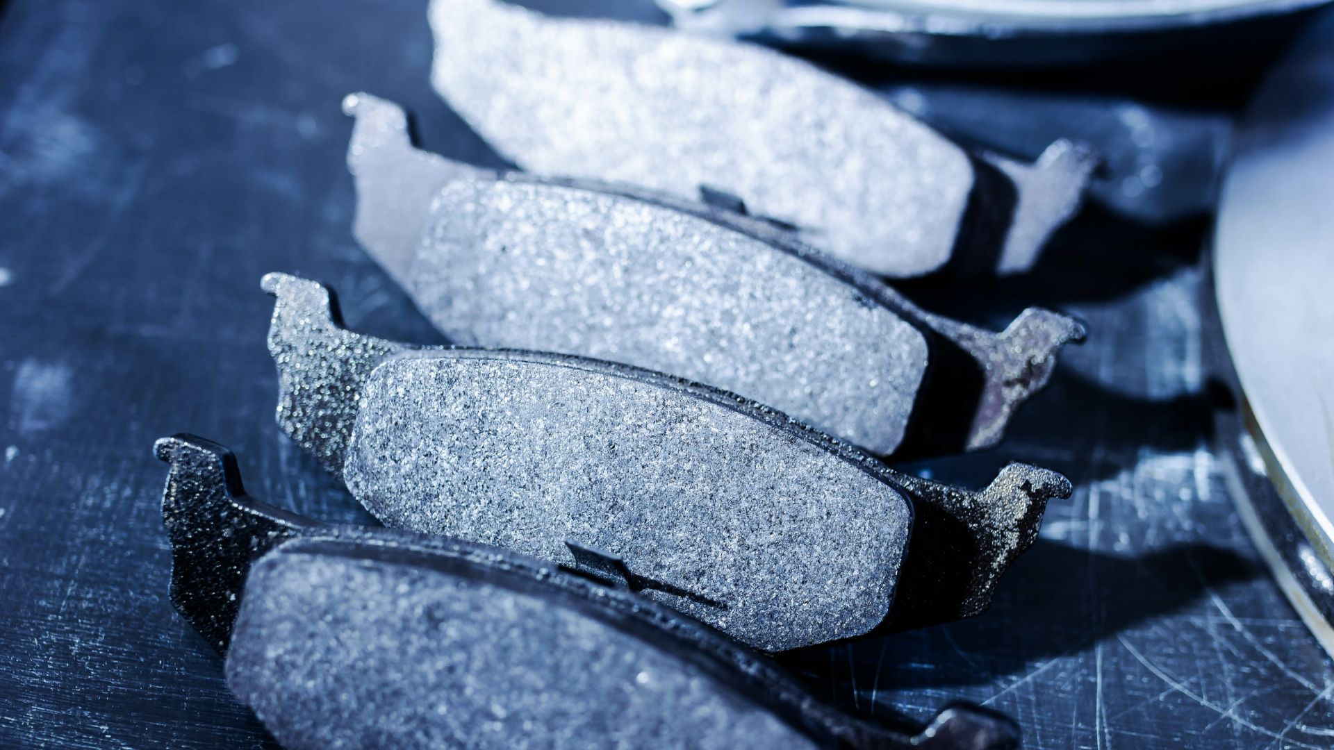 Semi Metallic Vs Ceramic Brake Pads — Difference Explained Rerev