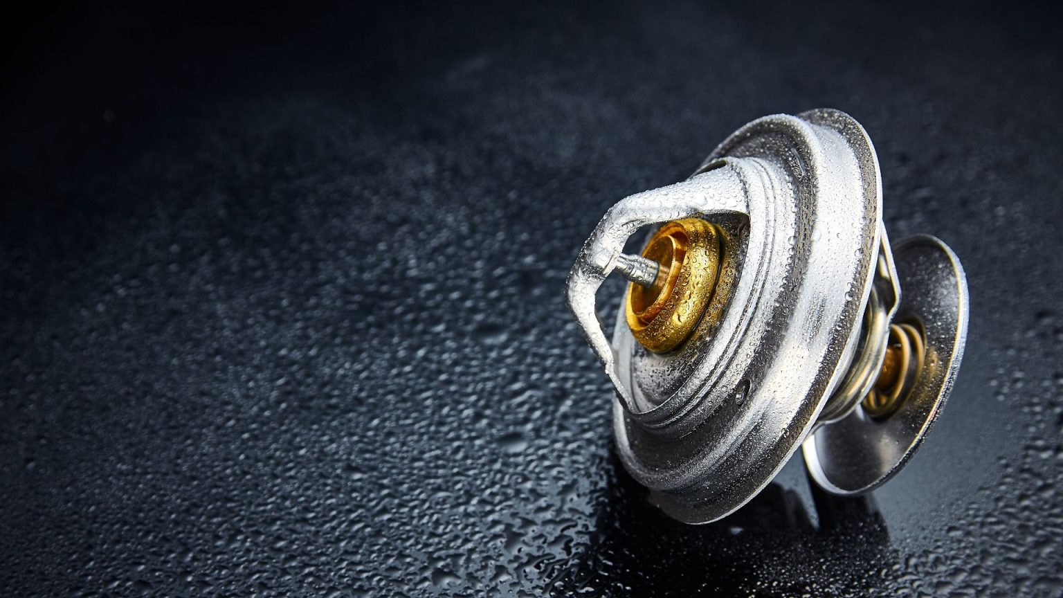 What does a thermostat do in a car? — explained REREV