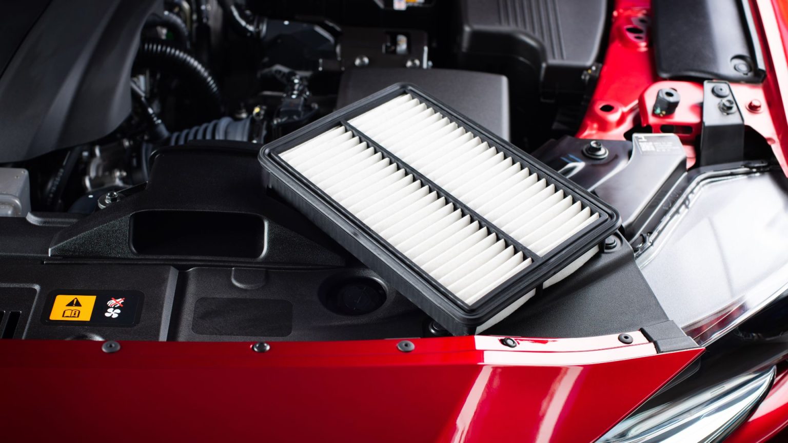 Dirty air filter symptoms — can it harm your engine? | REREV