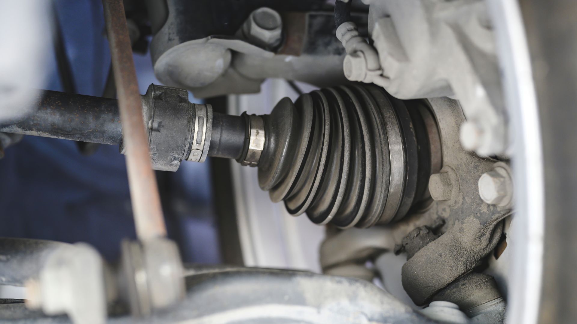 CV joint noise when driving straight — cause and fixes | REREV