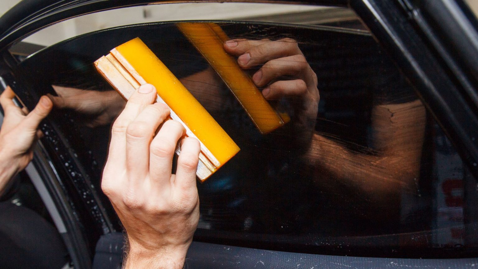 Can you use Windex on car windows? — cleaning tips REREV