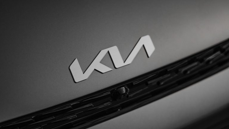 a close up of the logo on the front of a car.