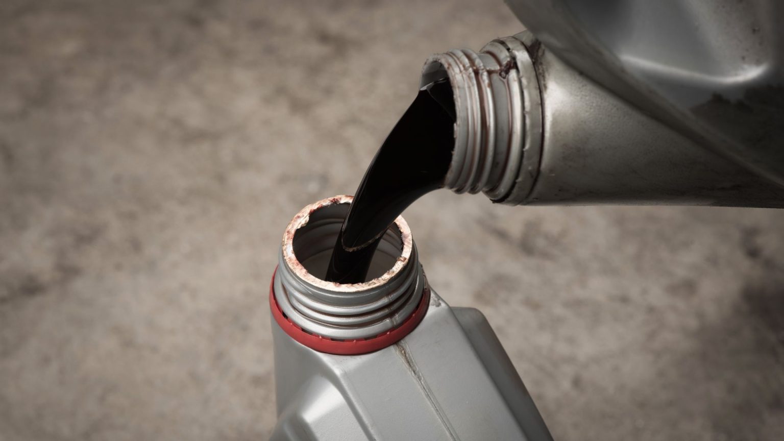 Does motor oil expire? — explained REREV