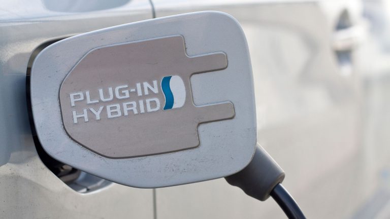 plug in hybrid charging