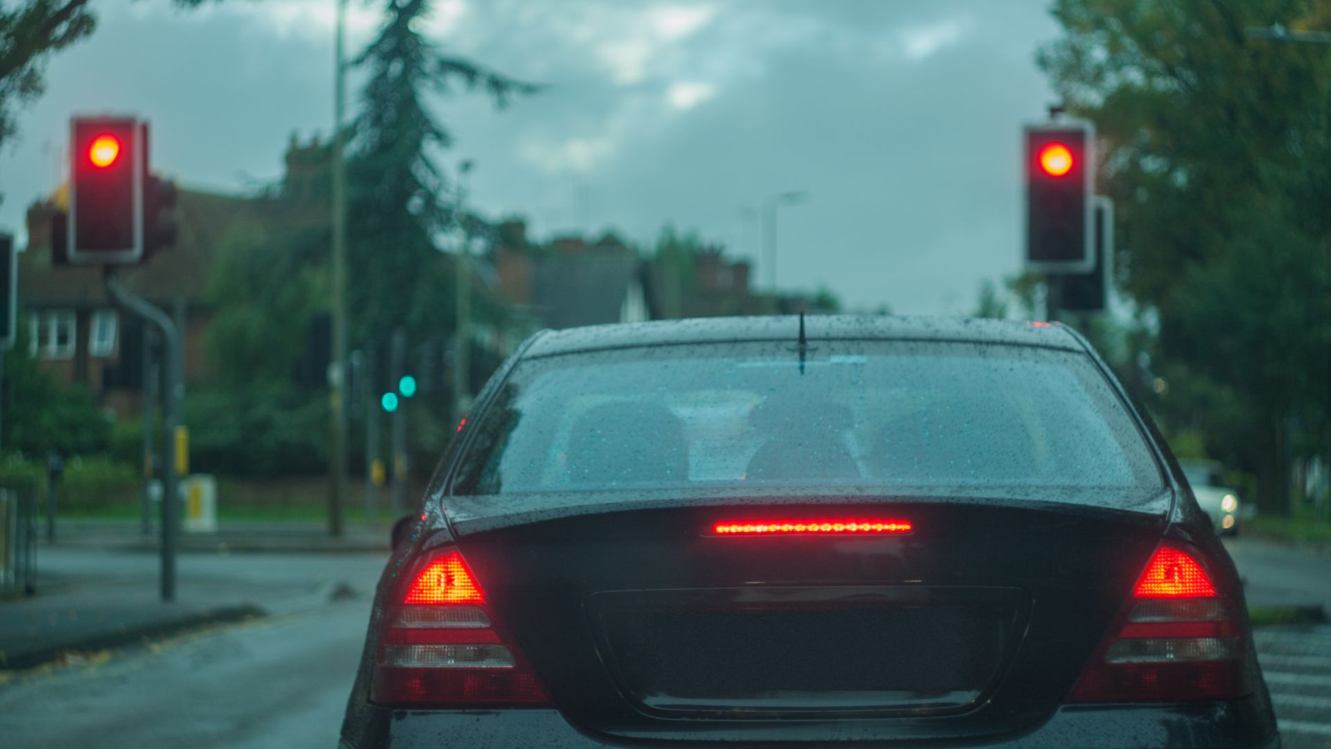 Car Turns Off When Stopped At Light Causes And Fixes Rerev