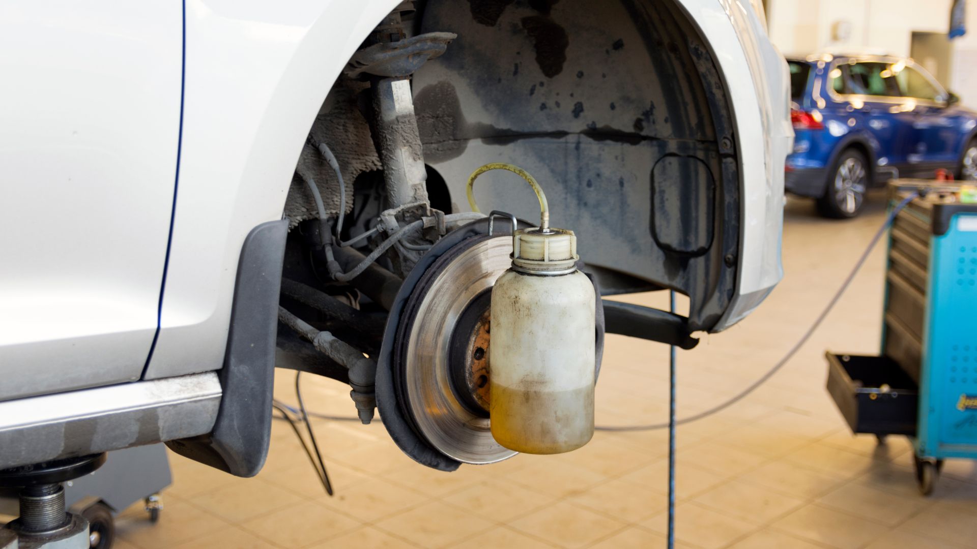 Brake pedal goes to the floor — causes and fixes REREV