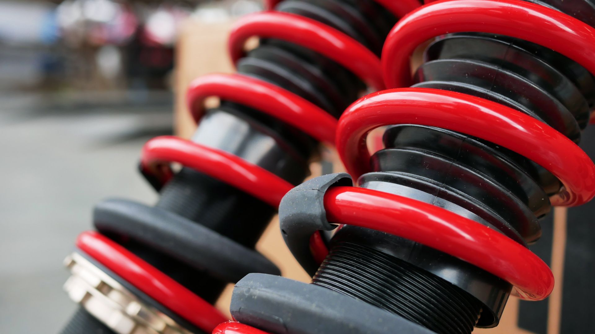 Car squeaks when turning — causes and fixes REREV